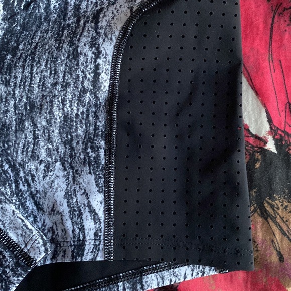 Lululemon Water: Sweat 2 Swim Water Short - Picture 7 of 8